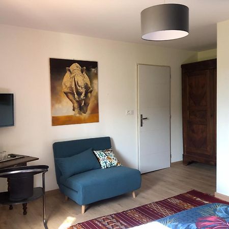 Chambre Sur Une Ile Saint-Bonnet-de-Rochefort Exteriör bild