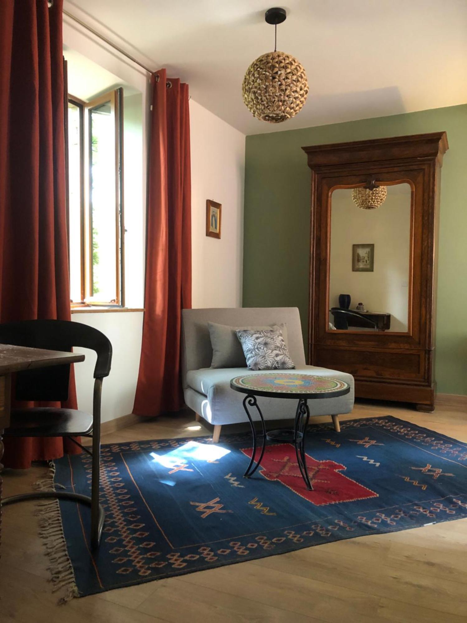 Chambre Sur Une Ile Saint-Bonnet-de-Rochefort Exteriör bild