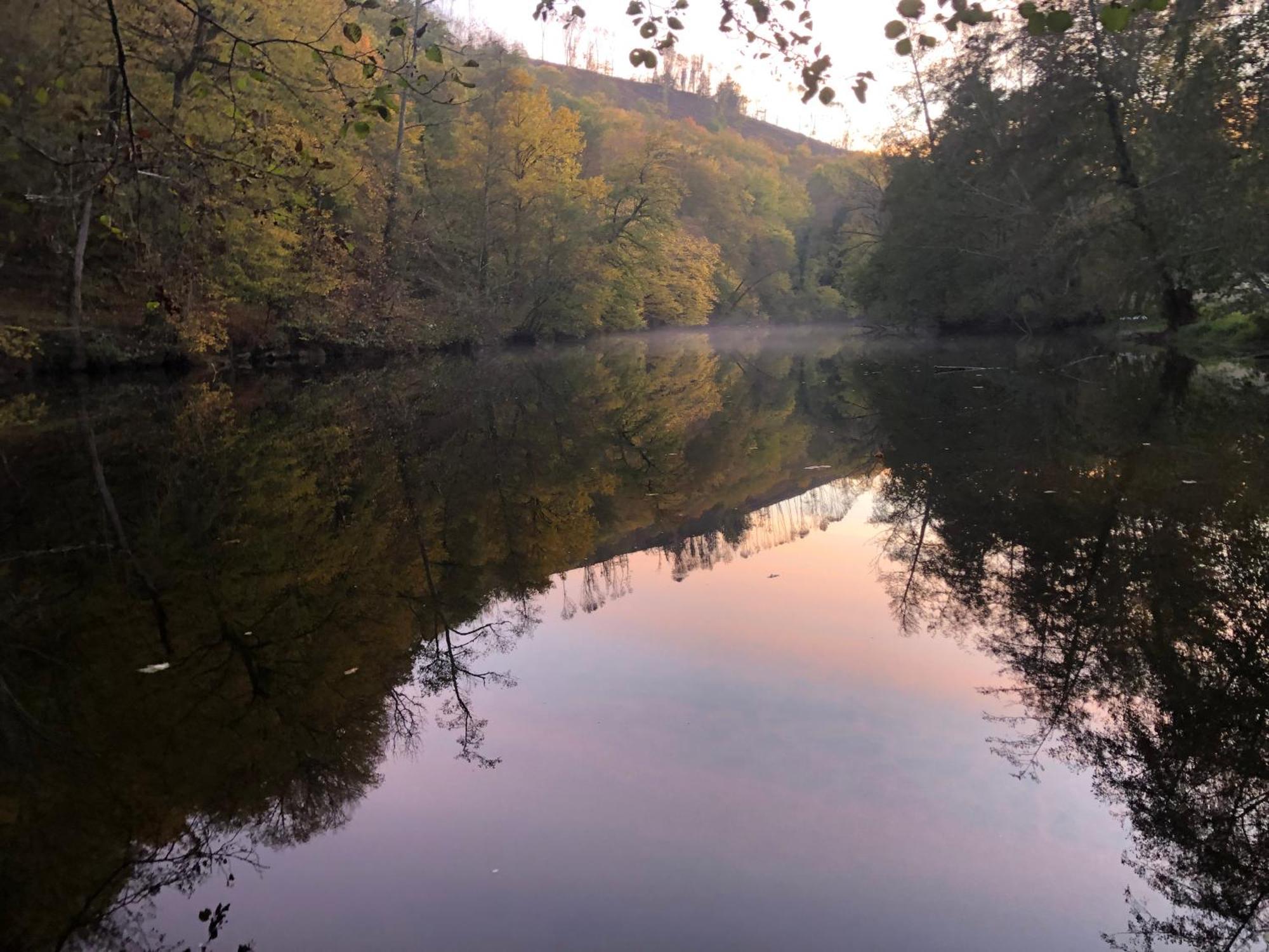 Chambre Sur Une Ile Saint-Bonnet-de-Rochefort Exteriör bild