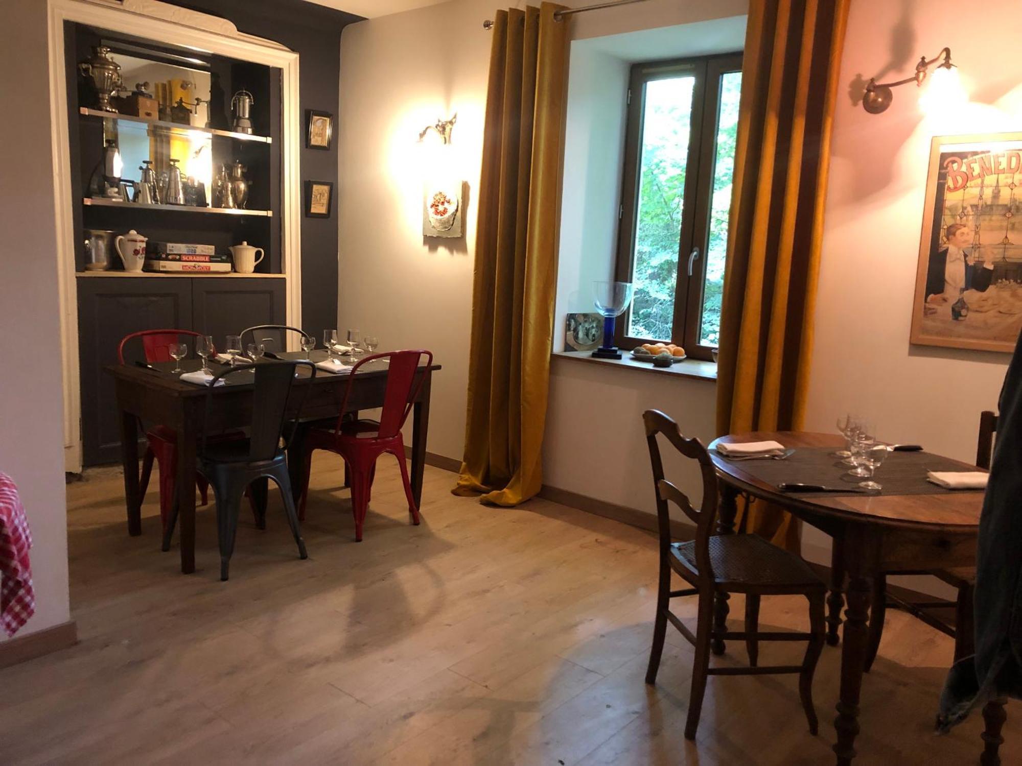 Chambre Sur Une Ile Saint-Bonnet-de-Rochefort Exteriör bild