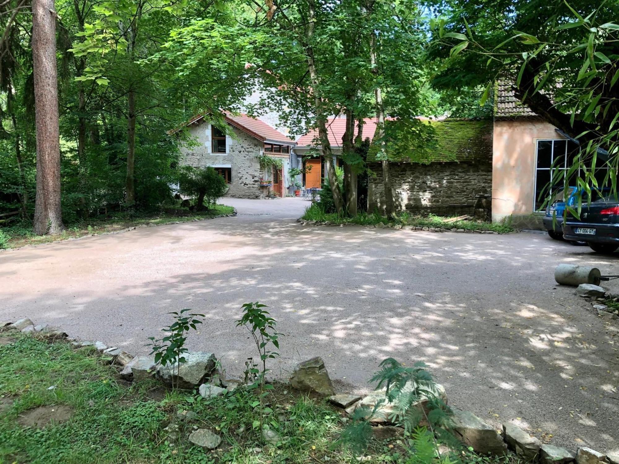 Chambre Sur Une Ile Saint-Bonnet-de-Rochefort Exteriör bild